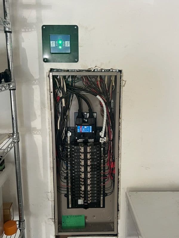 Gallery photos for Arlington TX Electrical Panel and Service Upgrade: Image #1